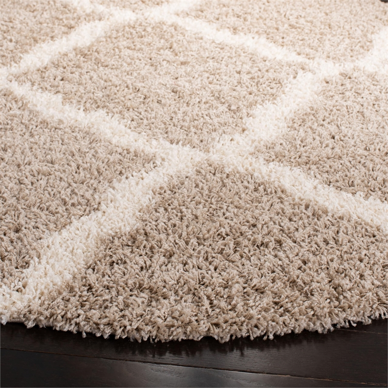 Safavieh Dallas Shag Beige Shag Rug - Round 6'