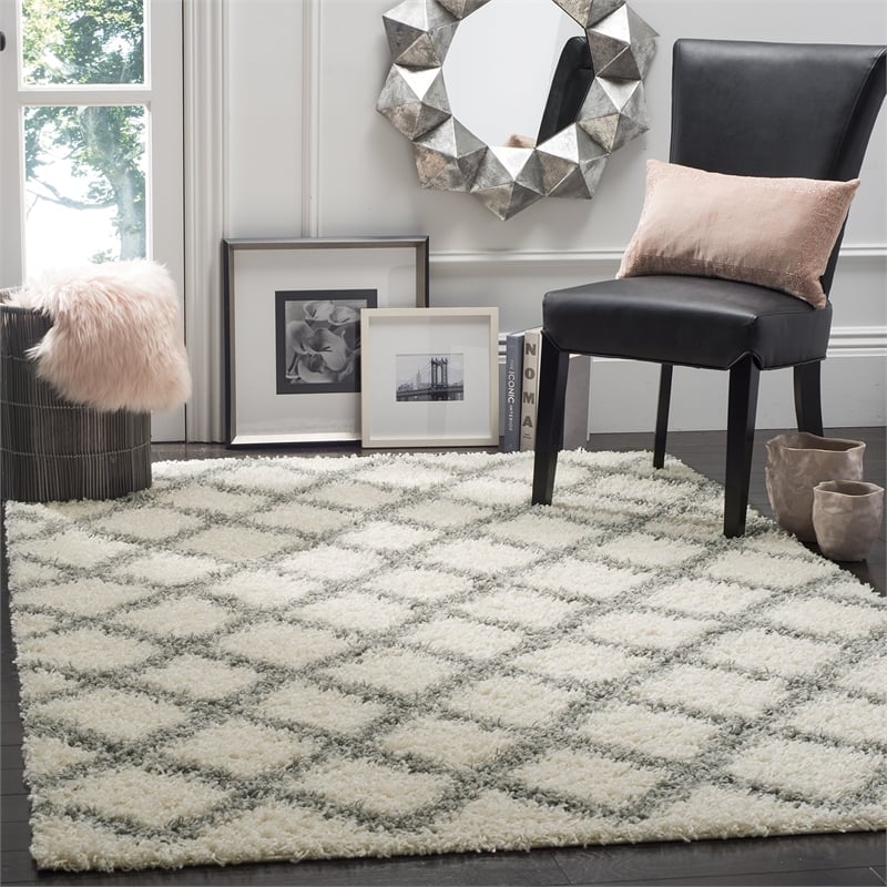 Safavieh Dallas Shag Ivory Shag Rug - 6' x 9'