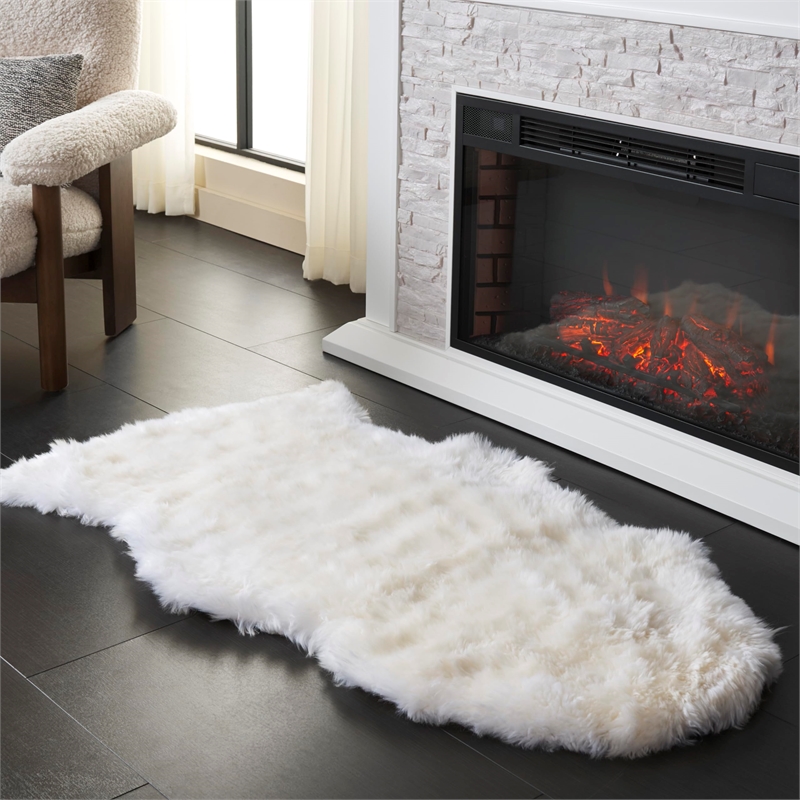 Safavieh Sheepskin Shag White Shag Rug - Novelty 2' x 4'