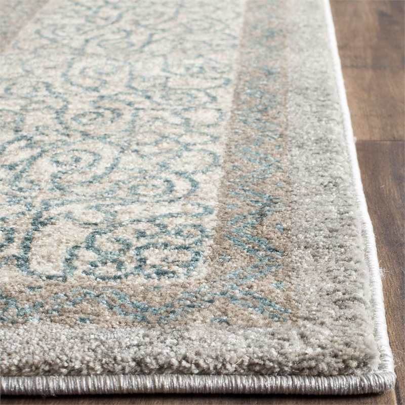 Safavieh Sofia Light Grey Traditional Rug - 6'7
