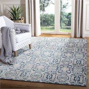 Safavieh Sofia Blue Traditional Rug - 4' x 5'7&quot