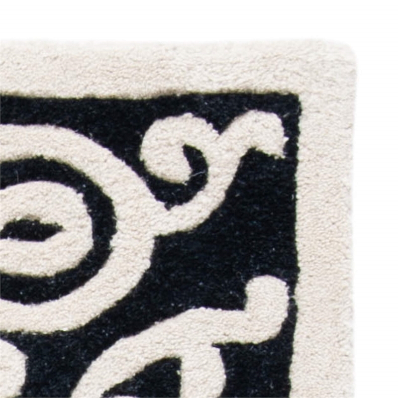 Safavieh Soho  Black Contemporary Rug - 6' x 9'