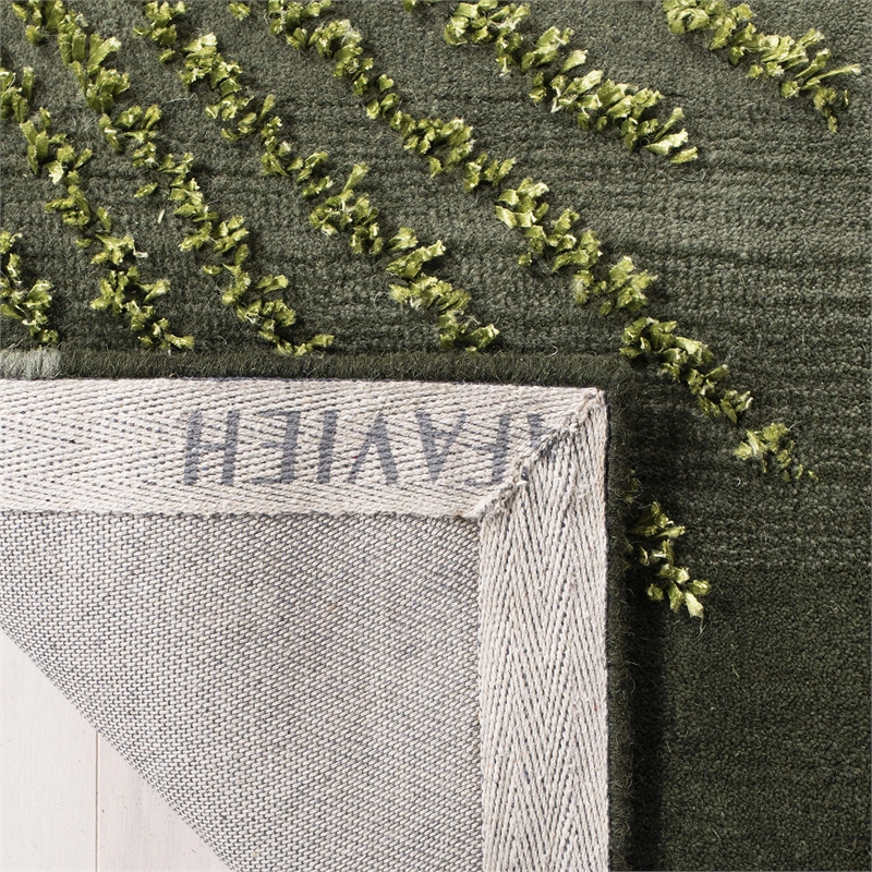 Safavieh Soho Green Contemporary Rug - 2'6