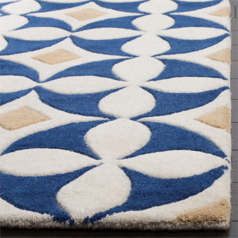 Safavieh Soho Ivory Contemporary Rug - 4' x 6'