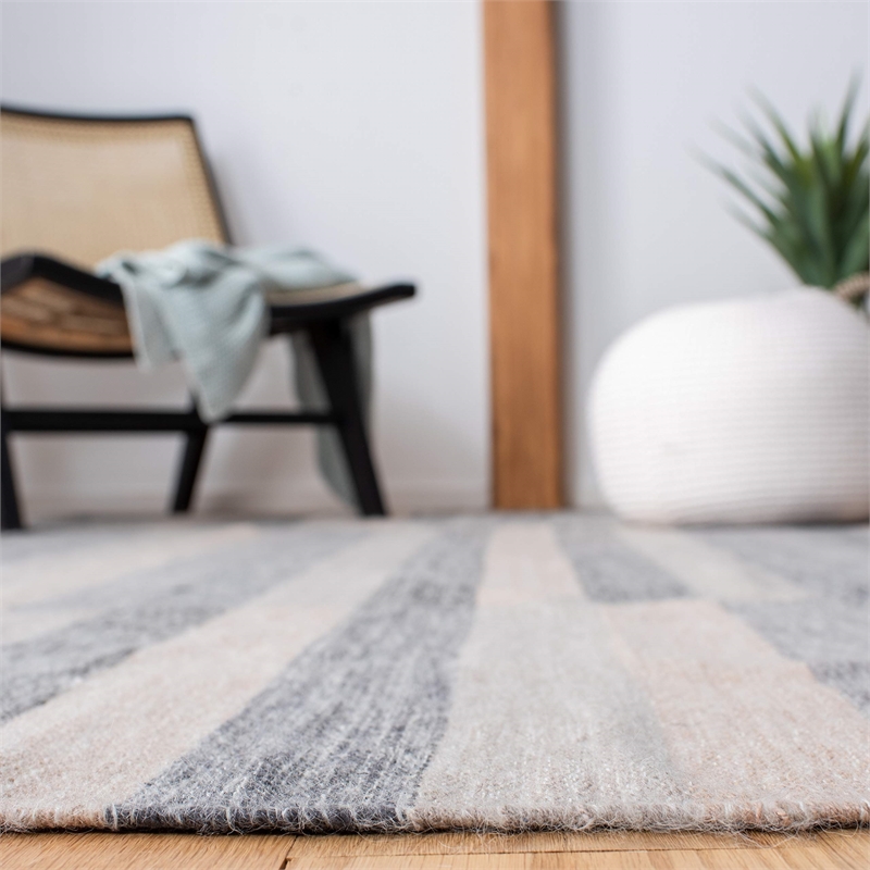 Safavieh Striped Kilim Grey Contemporary Rug - 8' x 10'
