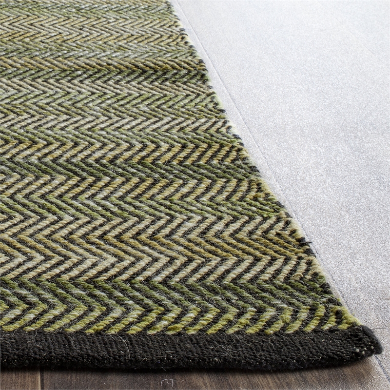 Safavieh Striped Kilim Green Contemporary Rug - 4' x 6'