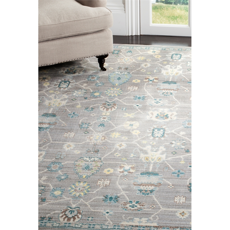 Safavieh Valencia 4' X 6' Polyester Power Loomed Rug in Mauve / Ivory