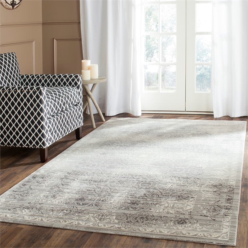 Safavieh Valencia 4' X 6' Polyester Power Loomed Rug in Mauve / Multi-Color