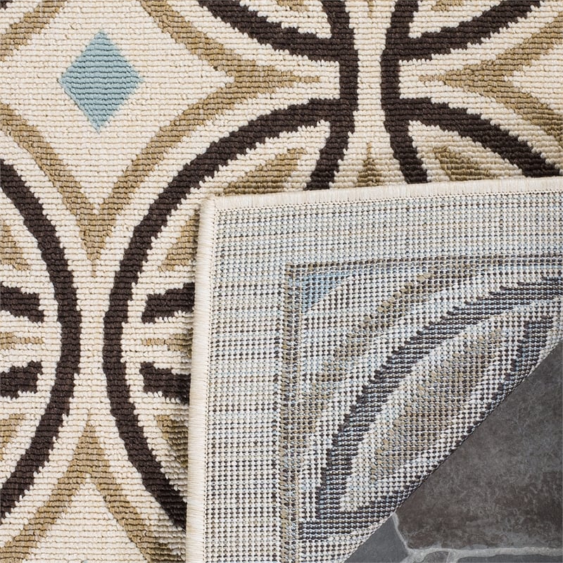 Safavieh Veranda Cream Indoor Outdoor Rug - 4' x 5'7