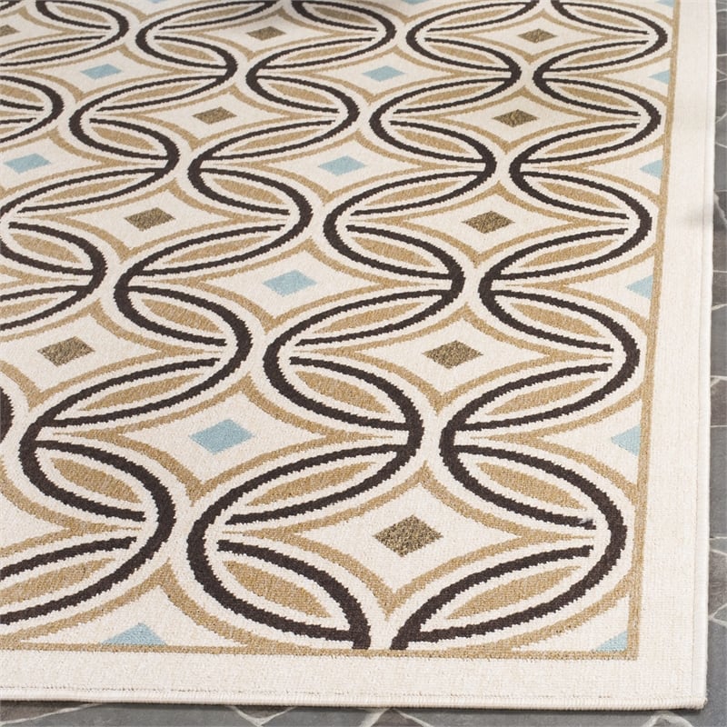 Safavieh Veranda Cream Indoor Outdoor Rug - 4' x 5'7