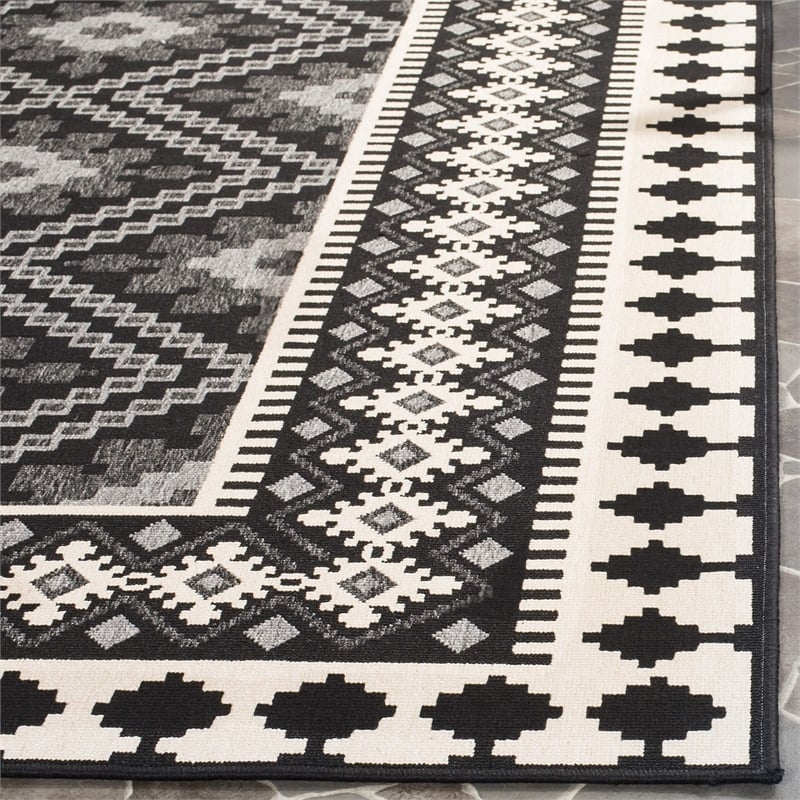 Safavieh Veranda Black Indoor Outdoor Rug - 8' x 11'2