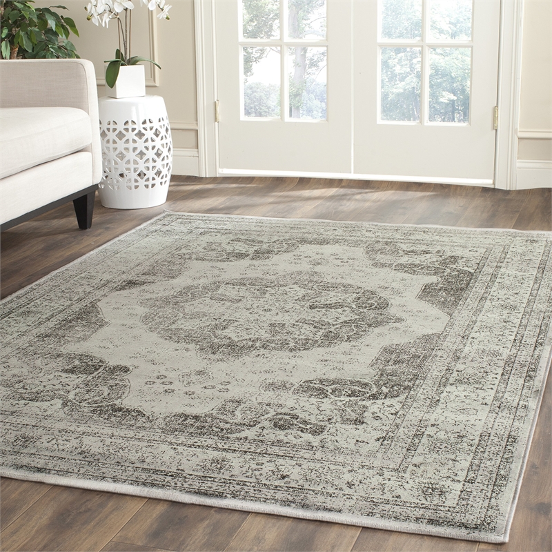 Safavieh Vintage Grey Traditional Rug - 4' x 5'7