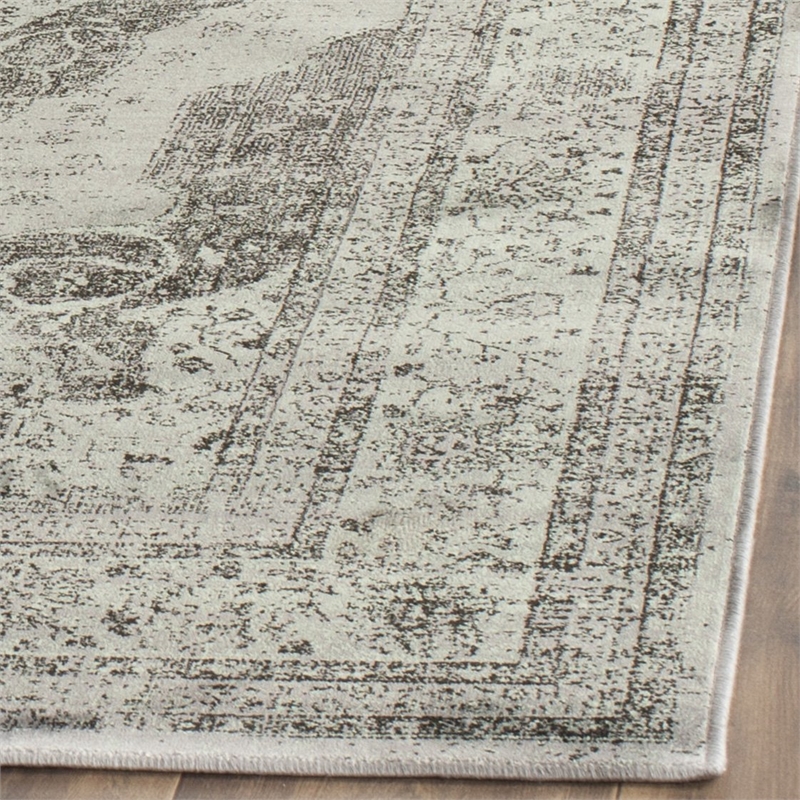 Safavieh Vintage Grey Traditional Rug - 4' x 5'7