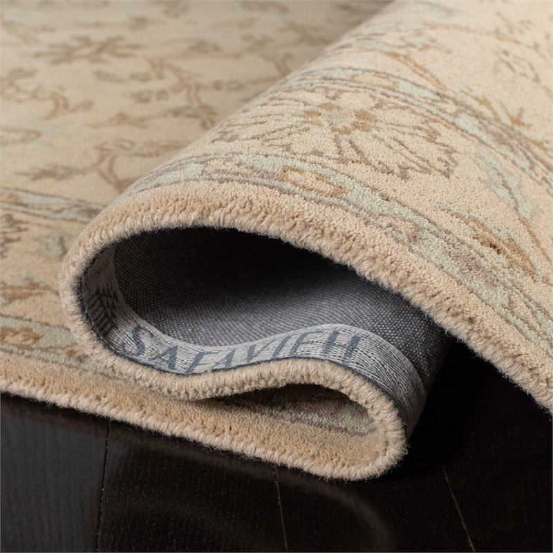 Safavieh Wyndham Light Gold Contemporary Rug - 4' x 6'