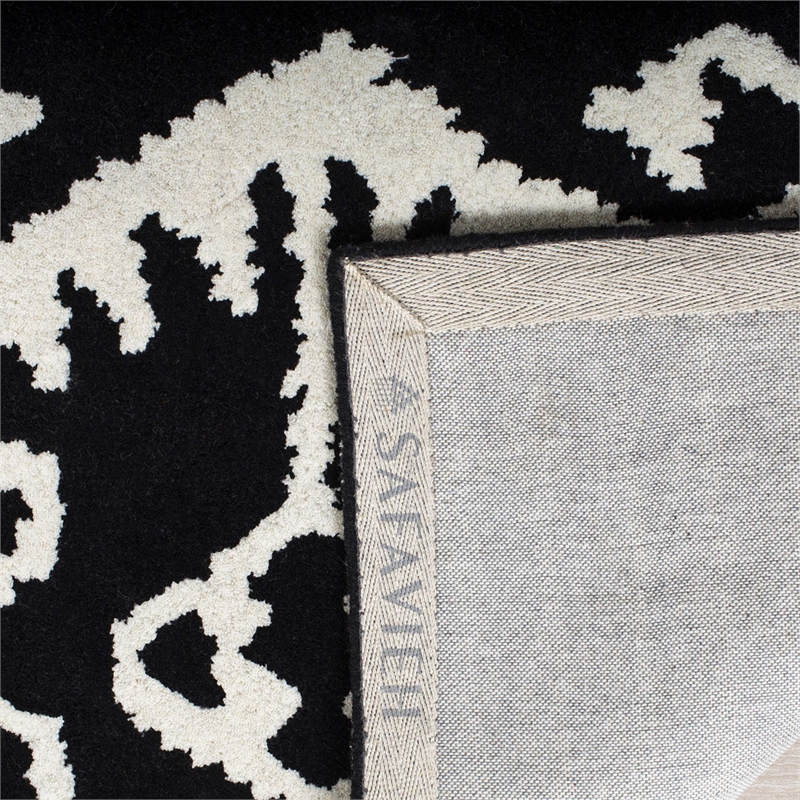Safavieh Wyndham Lavander Contemporary Rug - 5' x 8'