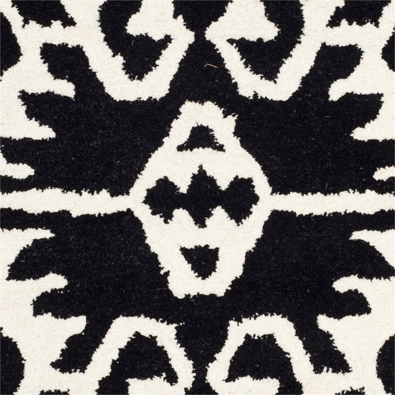 Safavieh Wyndham Lavander Contemporary Rug - 5' x 8'