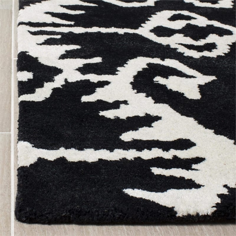 Safavieh Wyndham Black Contemporary Rug - Square 5'