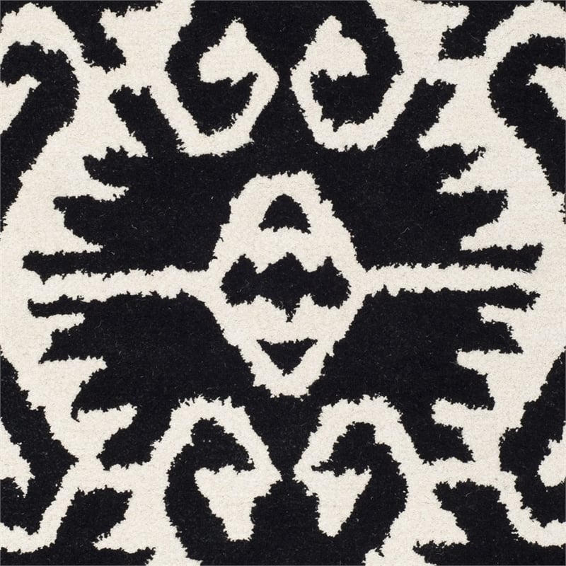 Safavieh Wyndham Black Contemporary Rug - Square 5'