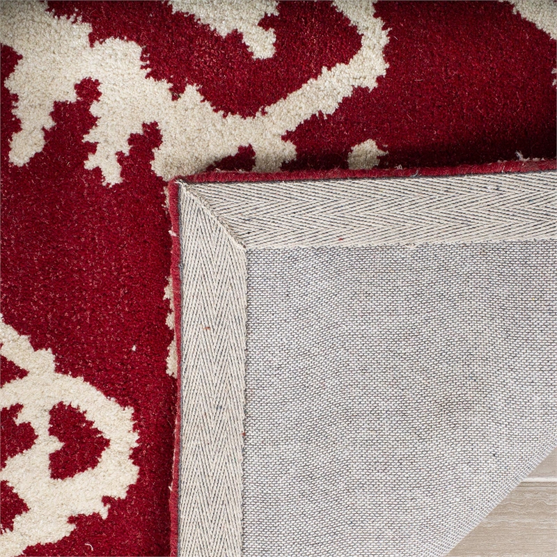 Safavieh Wyndham Red Contemporary Rug - 5' x 8'