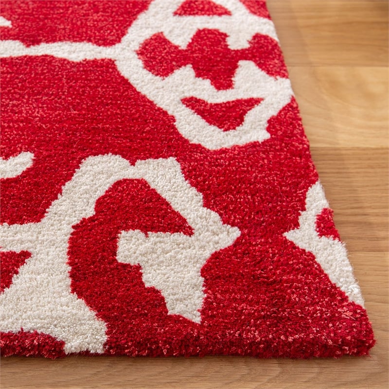 Safavieh Wyndham Red Contemporary Rug - 6' x 9'