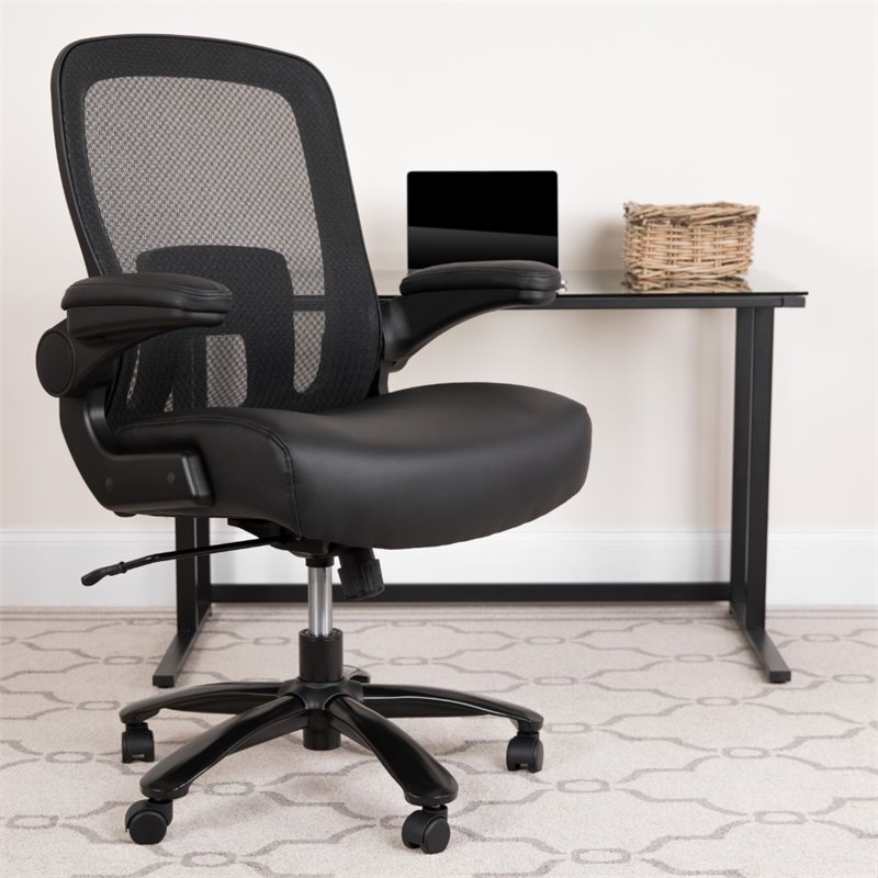 Flash Furniture Big and Tall Leather Swivel Office Chair in Black