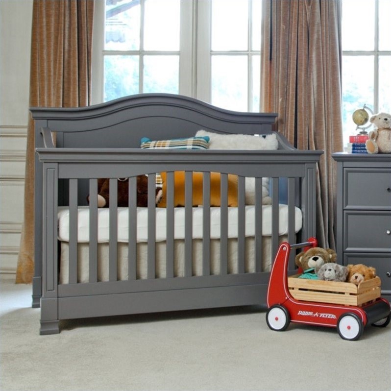 Million Dollar Baby Classic Louis 4in1 Convertible Crib with Toddler