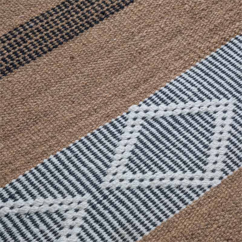 Hart 6 x 9 Area Rug Contemporary in Taupe and Black