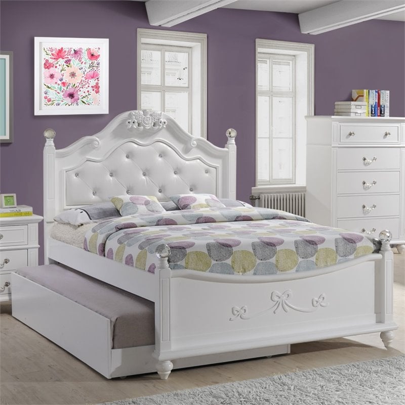 Picket House Furnishings Annie Tufted Full Bed in White