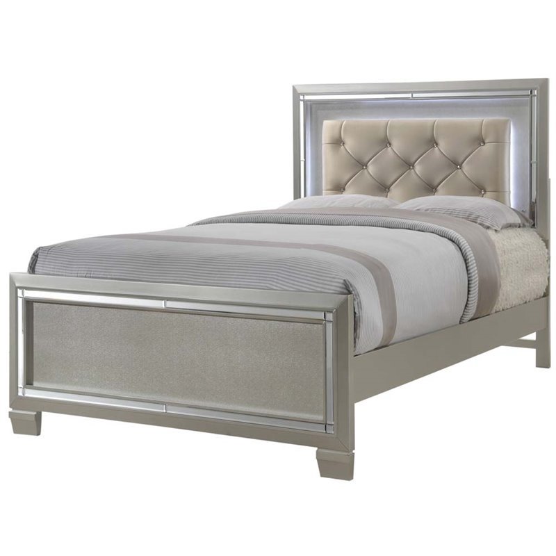 Picket House Furnishings Glamour Youth Full Panel Bed in Champagne