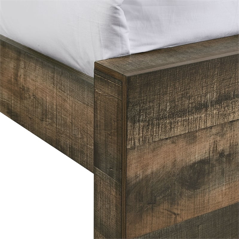 Picket House Furnishings Beckett 6-Piece King Panel Bedroom Set in Walnut