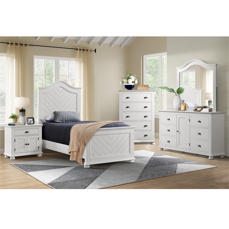 Picket House Furnishings Conaughey  Dresser and Mirror Set in White