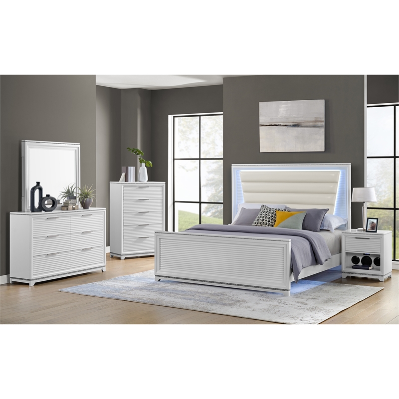 Picket House Furnishings Xena Full UPH Bed with Lights in White