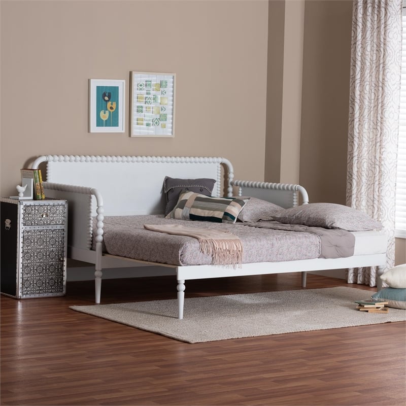 Baxton Studio Lucera Bobbin Twin To King Expandable Daybed White