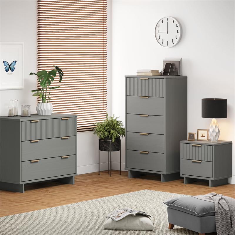 3-Piece Granville Solid Wood Dresser Chest and Nightstand Set in Light Gray