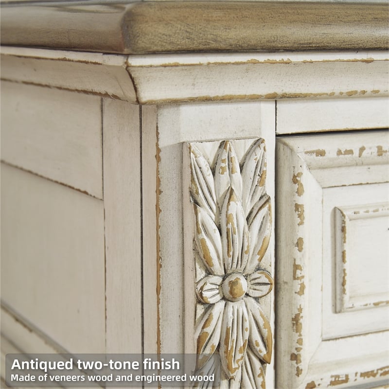 Signature Design by Ashley Realyn 5 Drawer 40