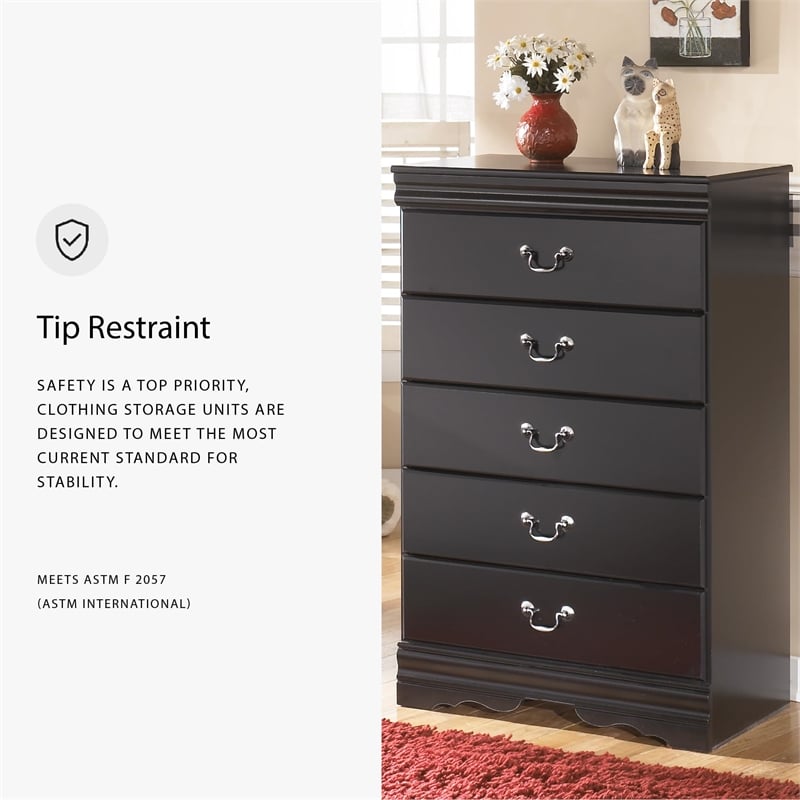 Ashley Furniture Huey Vineyards 5 Drawer Wood Chest in Black