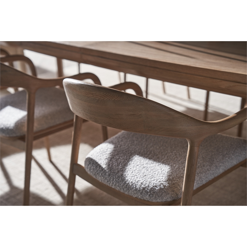 Universal Furniture Malone Dining Table in Natural Oak