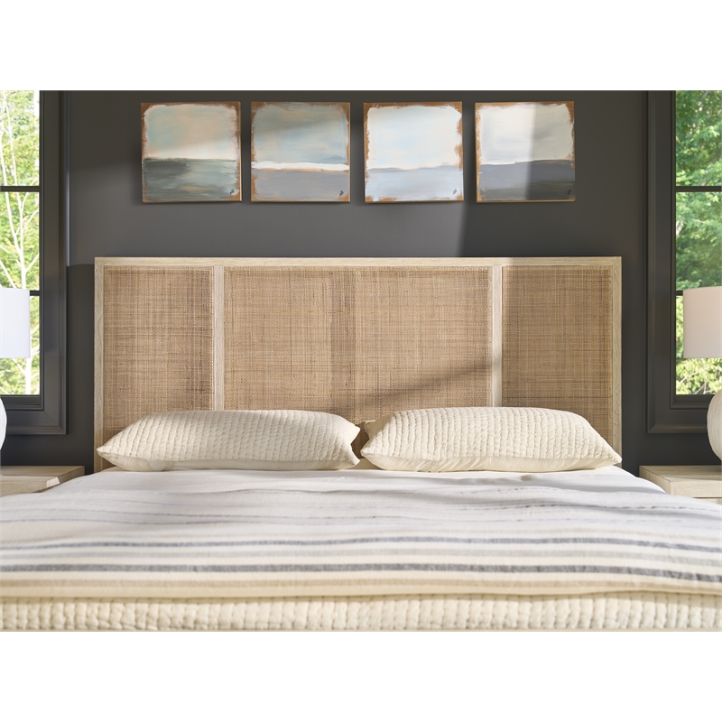 Universal Furniture Oasis Oasis King Bed in Natural Oak