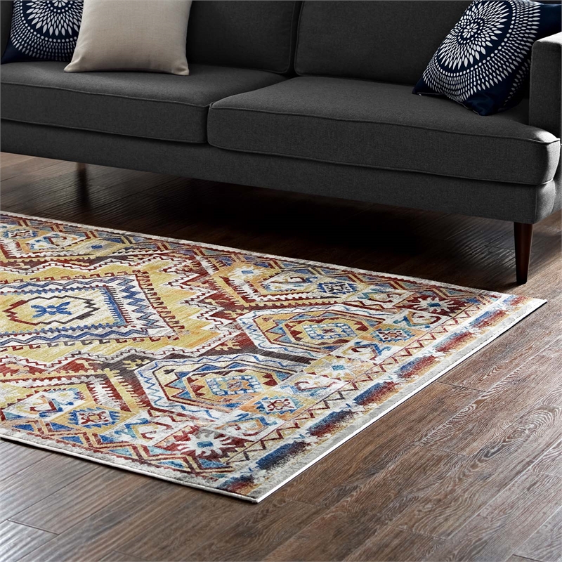 Florita Distressed Southwestern Aztec 4x6 Area Rug in Multicolored