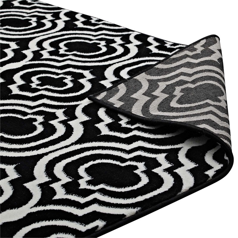 Frame Transitional Moroccan Trellis 5x8 Area Rug in Black and White