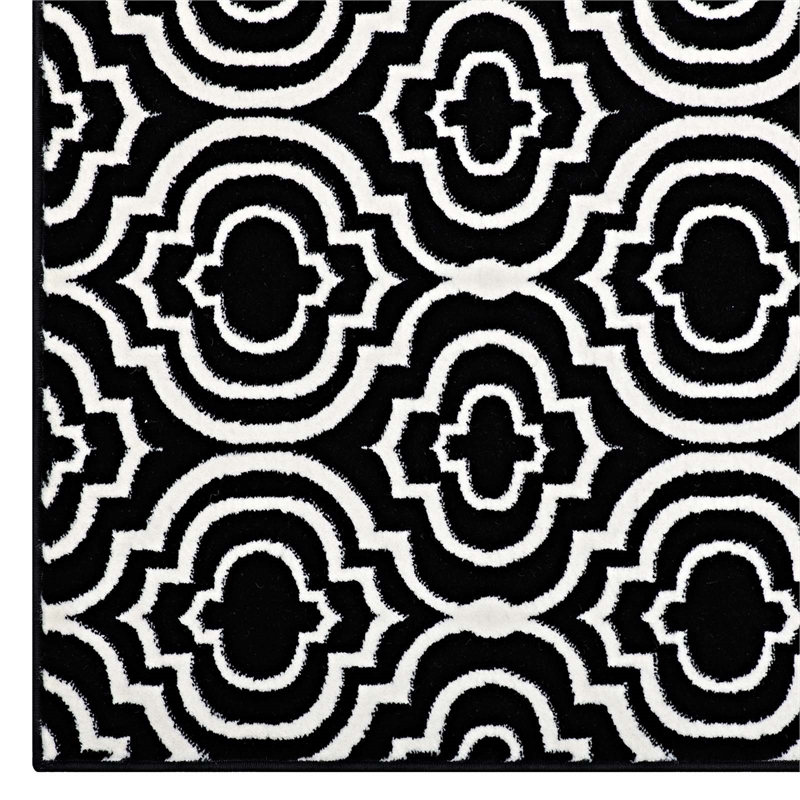 Frame Transitional Moroccan Trellis 8x10 Area Rug in Black and White
