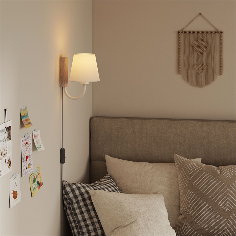 Sunlit Wall Sconce in Natural White