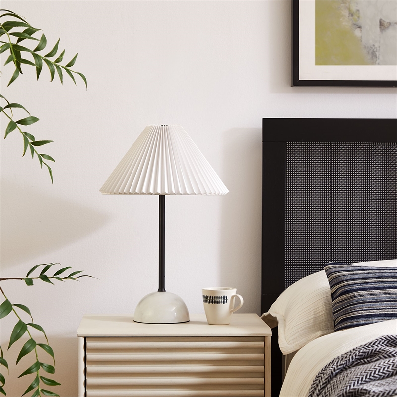 Illusion Table Lamp in Black