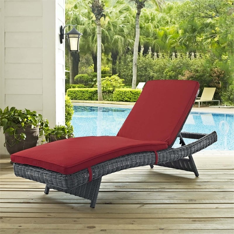 Summon Chaise in Canvas Red