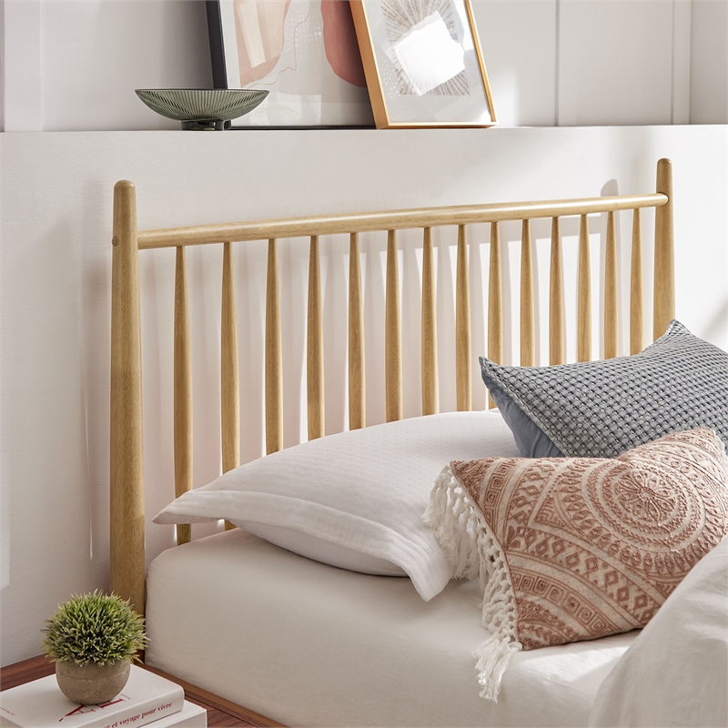 Zane Queen Size Spindle Bed in Light Oak