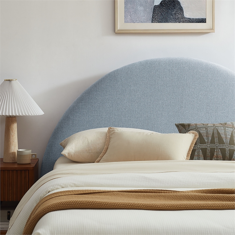 Resort Full Arched Upholstered Fabric Storage Platform Bed in Sky