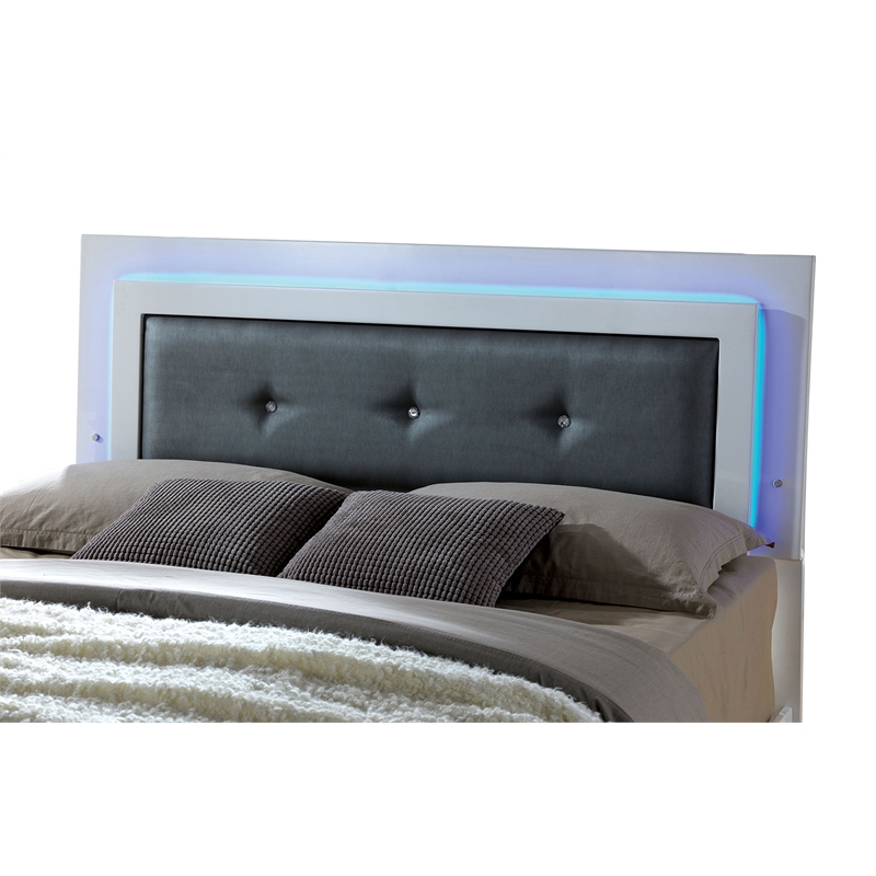 Furniture of America Rayland Contemporary Wood Queen Tufted Bed in Glossy White