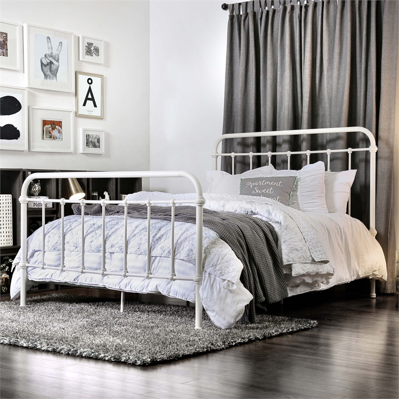 Furniture of America Celinda Metal California King Spindle Bed in Vintage White