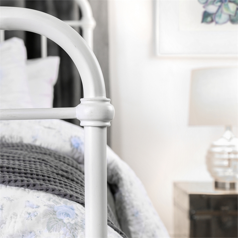 Furniture of America Celinda Metal California King Spindle Bed in Vintage White