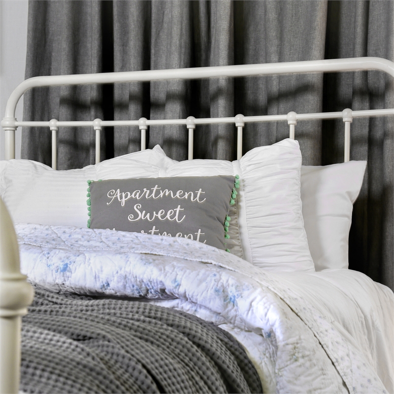 Furniture of America Celinda Metal King Spindle Bed in Vintage White